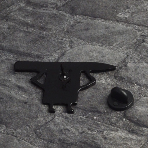 Spongebob squarepants pin Brooch - Picture 4 of 4